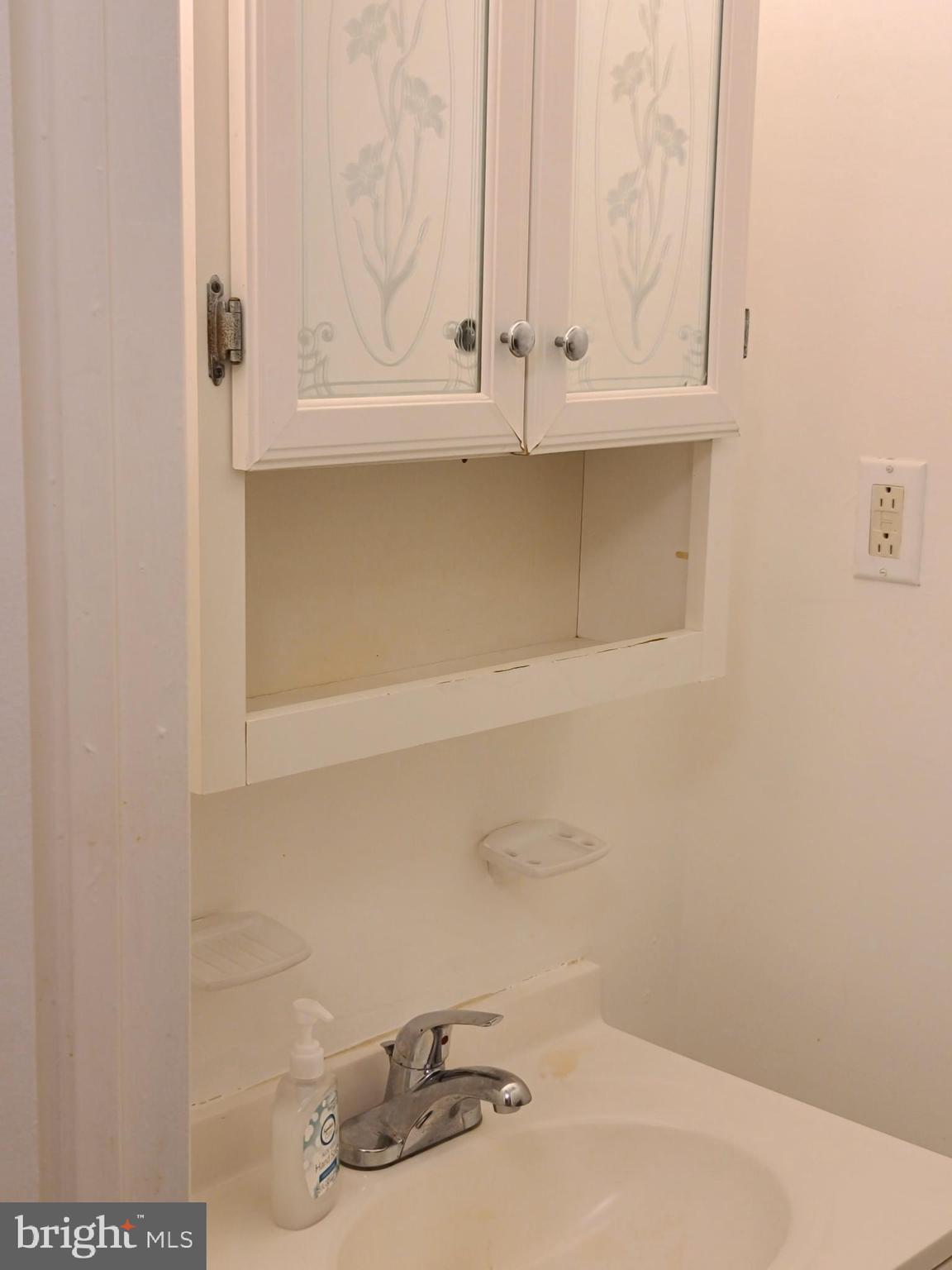 60 Villanova Court Sicklerville, NJ 08081 - Photo 7 of 13 Powder room