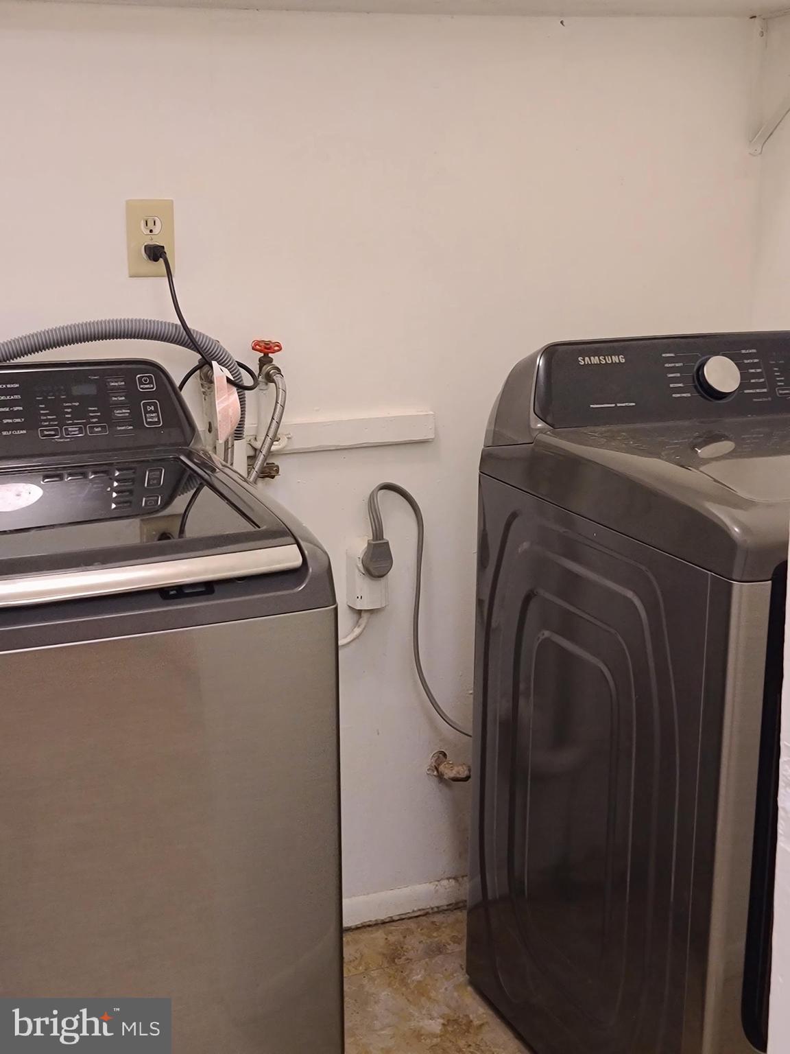 60 Villanova Court Sicklerville, NJ 08081 - Photo 8 of 13 Laundry room