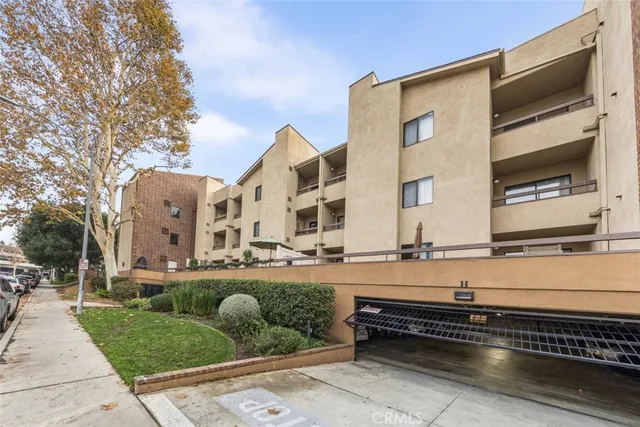 $2,800 | 424 Oak Street, Unit 324, Glendale, CA 91204