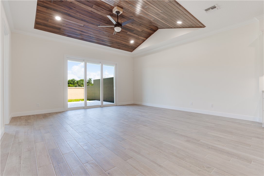 1805 Bridgepointe Circle, Unit 3 Vero Beach, FL 32967 - Photo 16 of 28