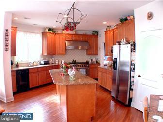 21 Old Forest Road Newtown Square, PA 19073 - Photo 3 of 12 Gallery Image 3