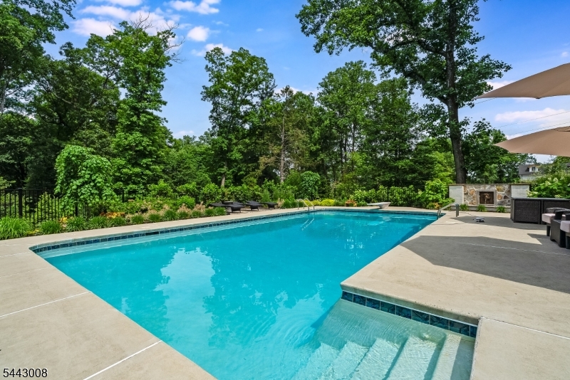 175 Round Top Road Bernardsville, NJ 07924 - Photo 4 of 35