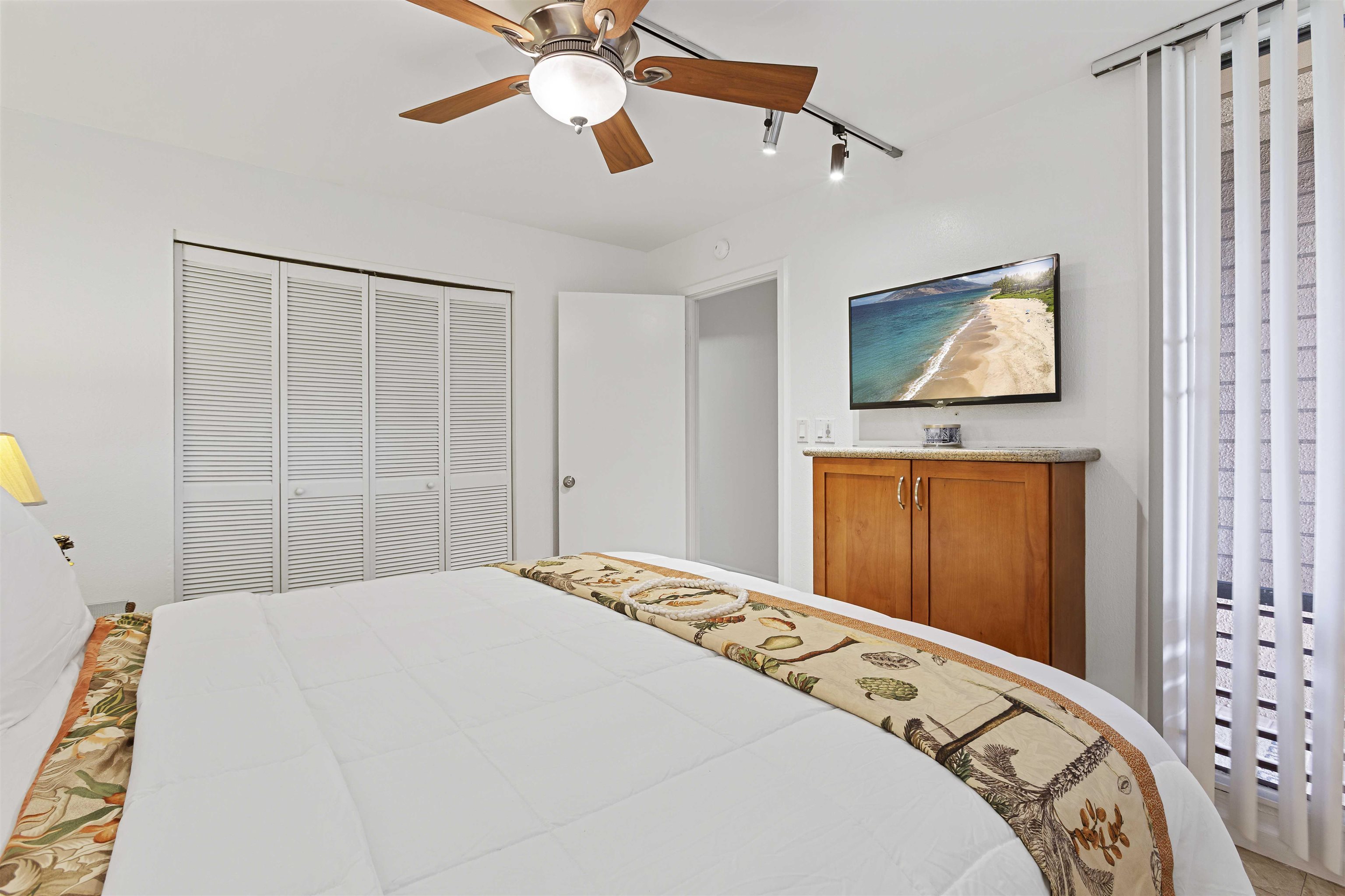 4242 Lower Honoapiilani Road, Unit E 210 Lahaina, HI 96761 - Photo 12 of 40