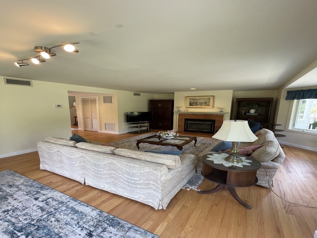 15 Hammersmith Road, Unit 33 Newport, RI 02840 - Photo 4 of 36