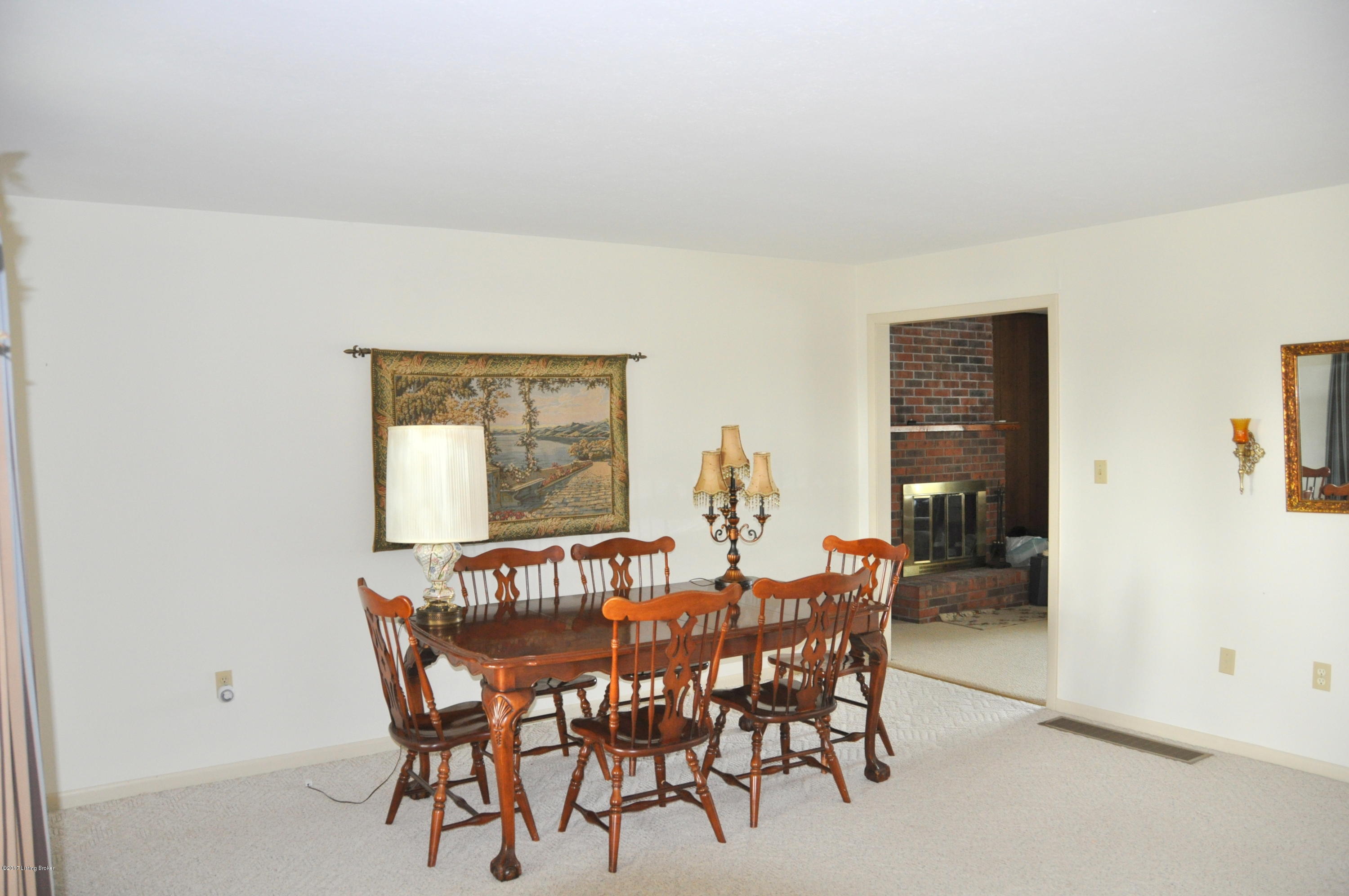 294 Drennon Road New Castle, KY 40050 - Photo 6 of 32 DSC_0459