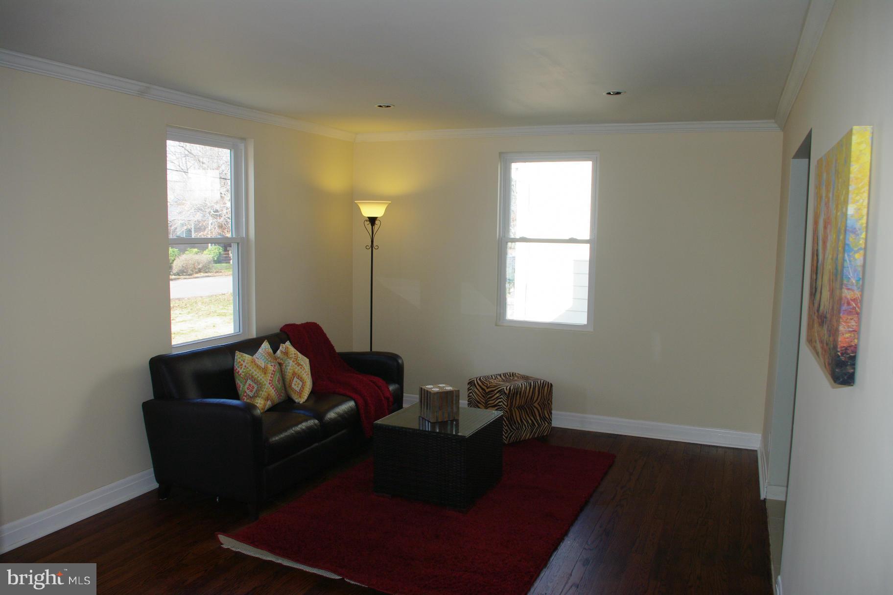 8115 Hillendale Road Baltimore, MD 21234 - Photo 3 of 11 Living Room