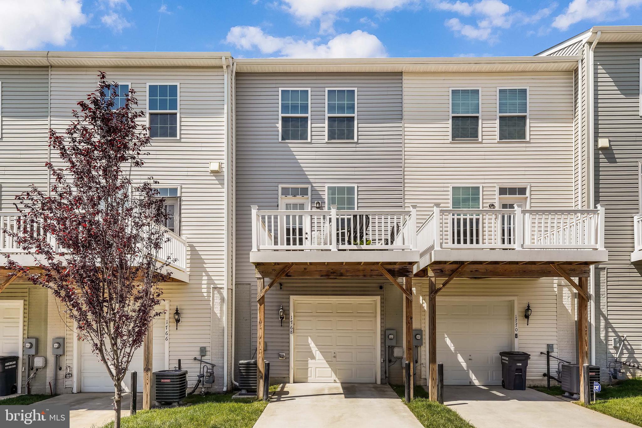 1768 Featherstone Road Woodbridge, VA 22191 - Photo 2 of 25