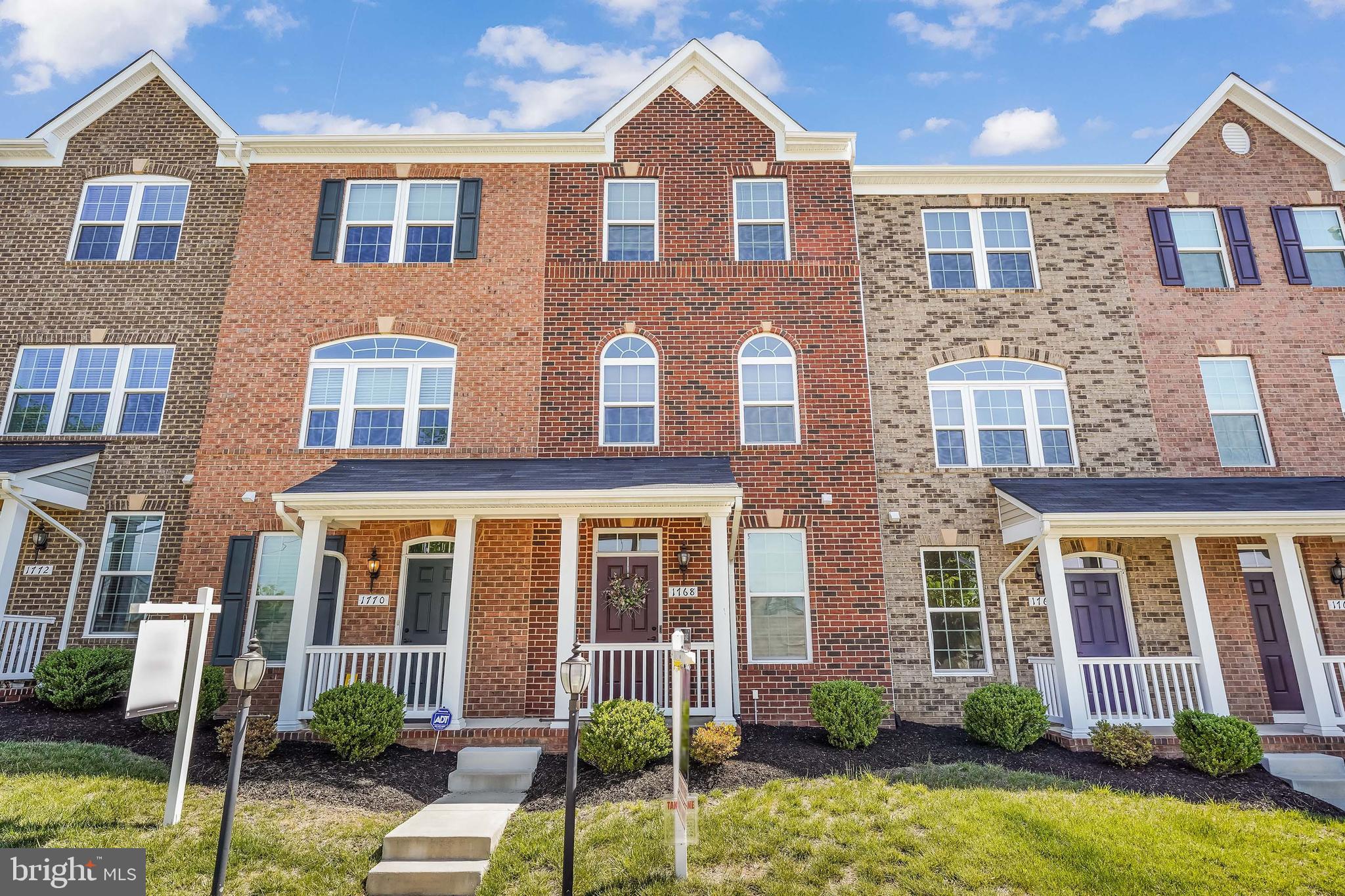 1768 Featherstone Road Woodbridge, VA 22191 - Photo 3 of 25