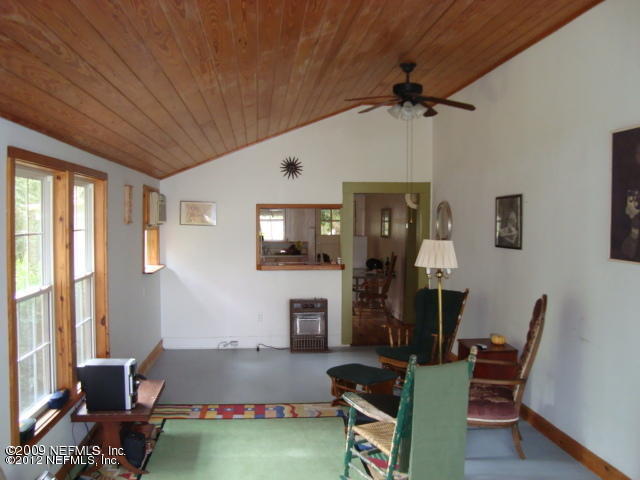 3969 Thomas Road Green Cove Springs, FL 32043 - Photo 6 of 32 Living Room