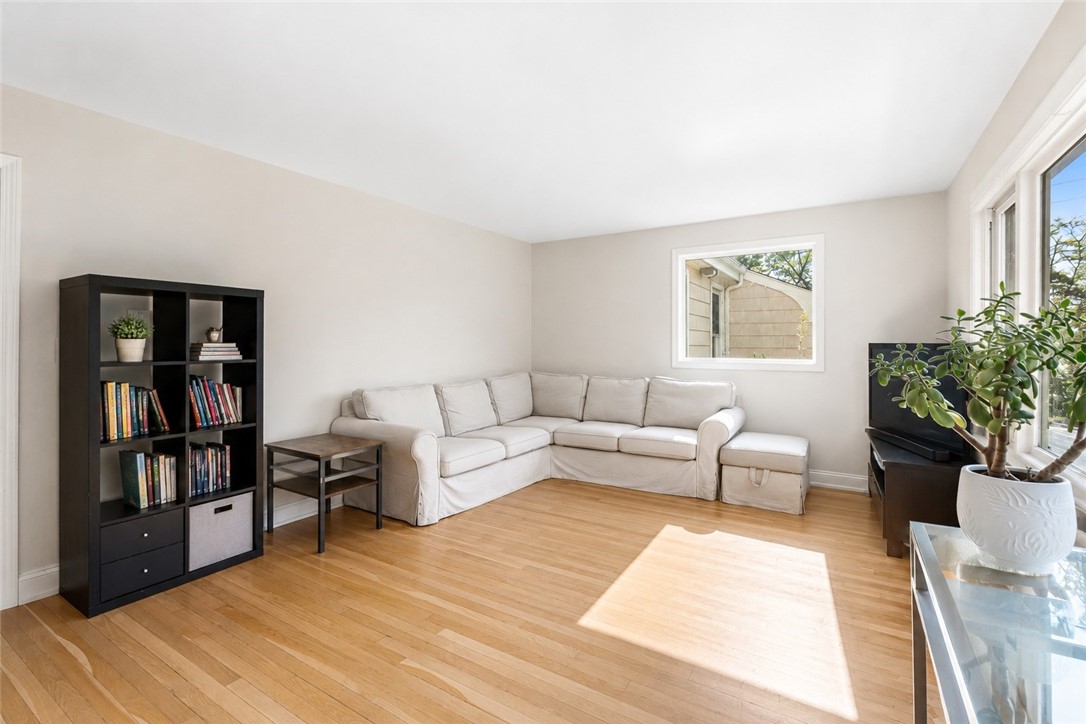 5 Interlocken Road East Providence, RI 02914 - Photo 8 of 43