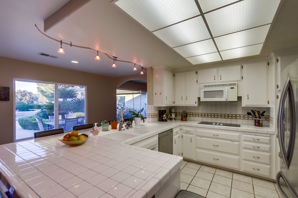 2322 Windmill View Road El Cajon, CA 92020 - Photo 15 of 25 Light and bright plus all the bells and whistles for the gourmet!