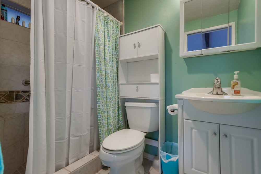 2322 Windmill View Road El Cajon, CA 92020 - Photo 23 of 25 Plus private bath!