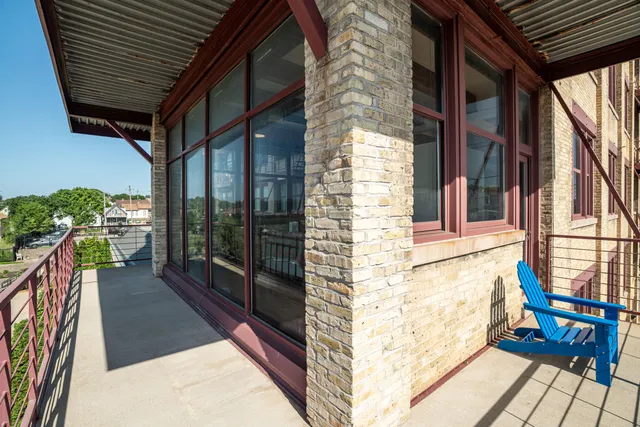 $550,000 | 215 West Maple Street, Unit 312, Milwaukee, WI 53204