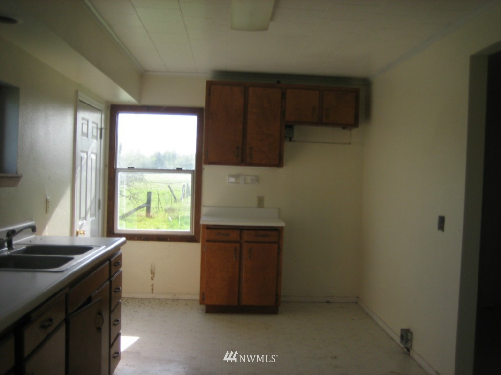 263 Lone Yew Road Toledo, WA 98591 - Photo 4 of 10