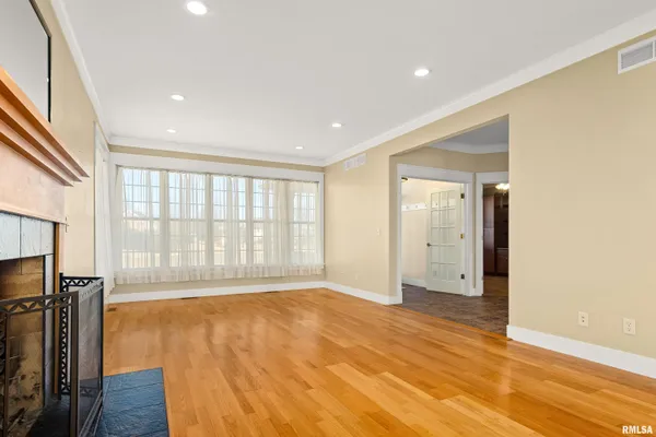 $575,000 | 24845 Emanuel Lane, Tremont, IL 61568
