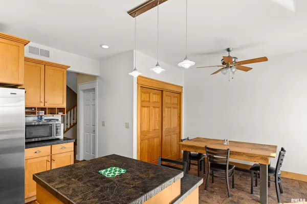 $575,000 | 24845 Emanuel Lane, Tremont, IL 61568