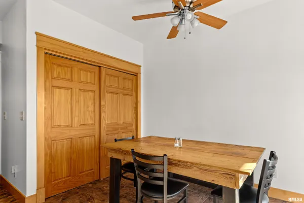 $575,000 | 24845 Emanuel Lane, Tremont, IL 61568