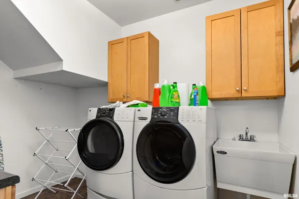 $575,000 | 24845 Emanuel Lane, Tremont, IL 61568