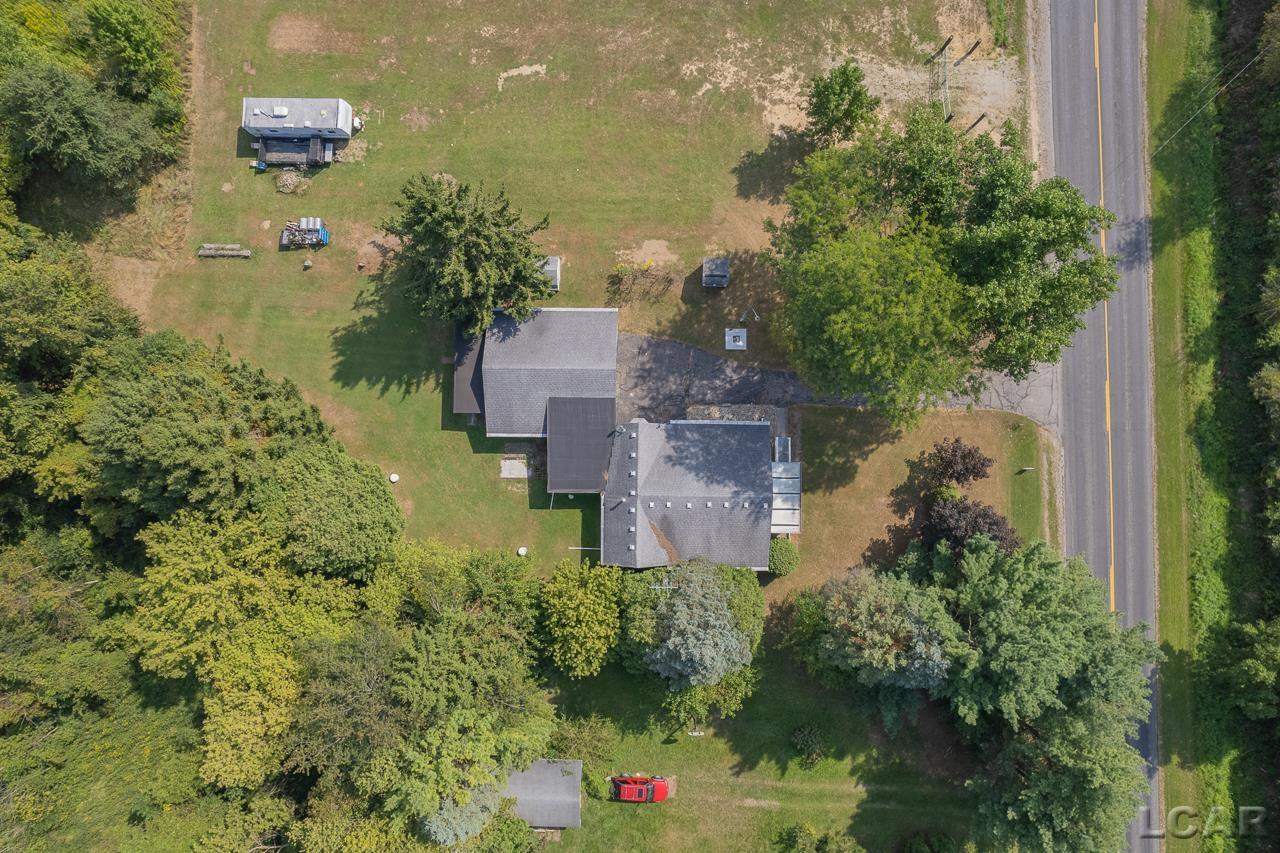 1440 West Carleton Road Adrian, MI 49221 - Photo 9 of 37 50153581-f4d75e26-eb7b-42c3-ac39-bdd70284dff1.JPG