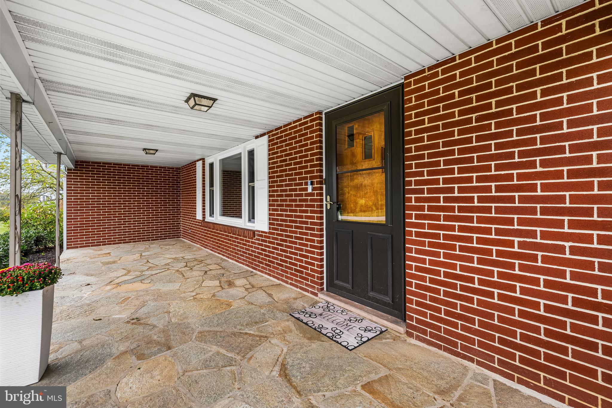 4710 Fiscal Road Glen Rock, PA 17327 - Photo 4 of 39 Gallery Image 4