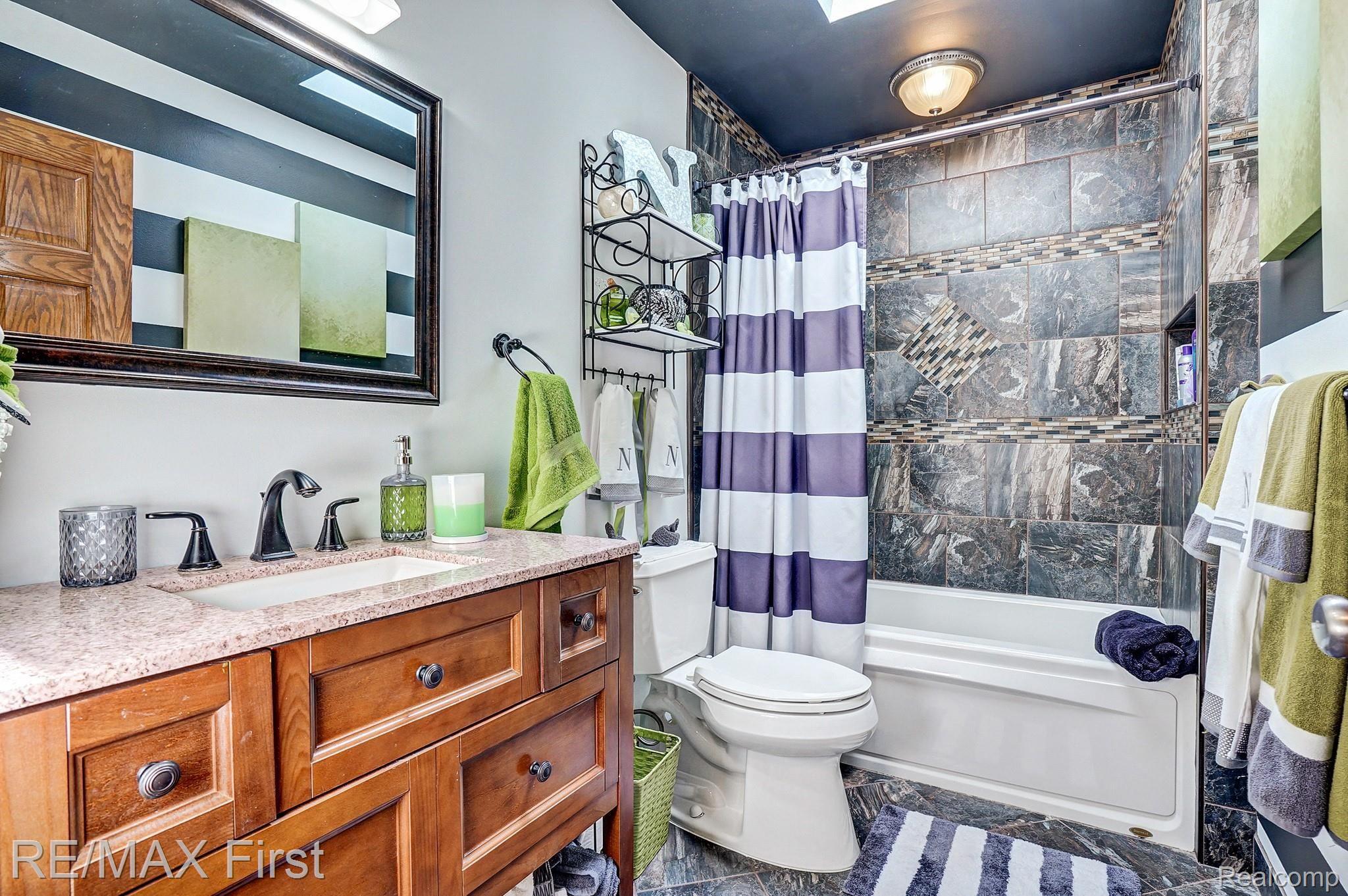 11065 Messmore Road Utica, MI 48317 - Photo 15 of 40 M 33.jpg