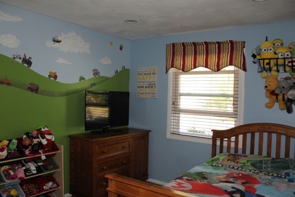 186 Temi Road Bellingham, MA 02019 - Photo 12 of 17 Gallery Image 12