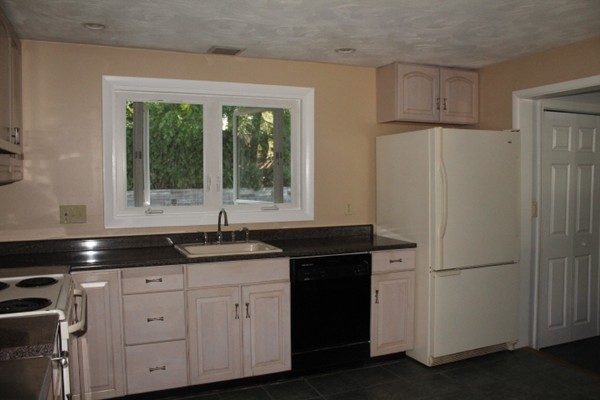 186 Temi Road Bellingham, MA 02019 - Photo 2 of 17 Gallery Image 2