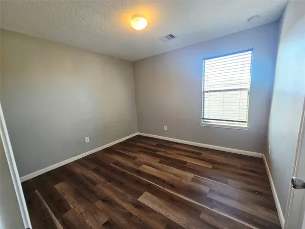 $2,300 | 1011 Larks Trace Lane, Houston, TX 77090