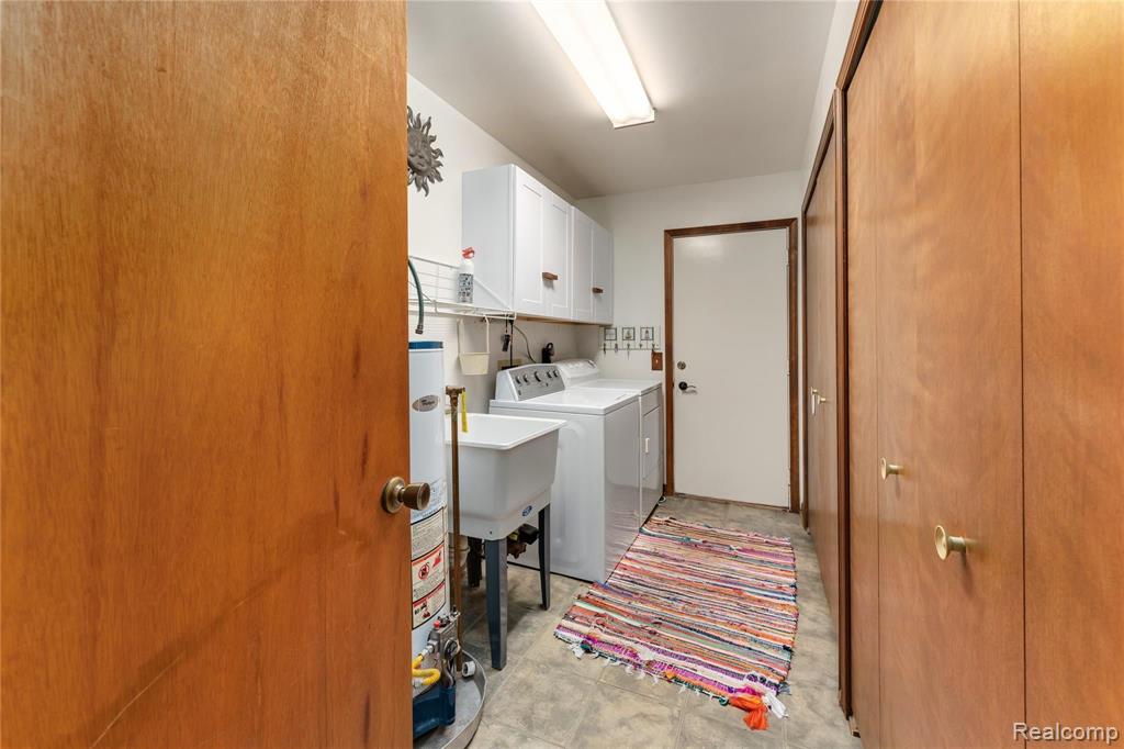 30459 South Gibraltar Road Gibraltar, MI 48173 - Photo 19 of 25