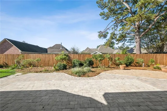 $654,000 | 7211 Brookwood Drive, Mandeville, LA 70471