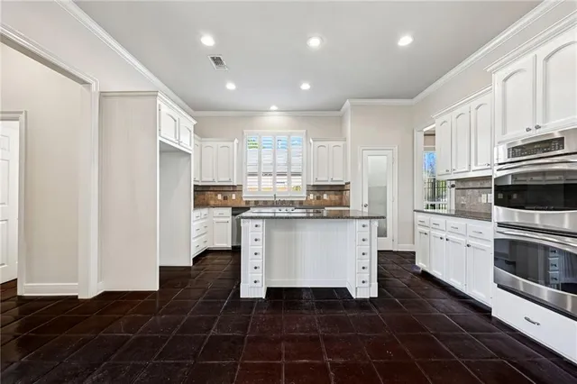 $654,000 | 7211 Brookwood Drive, Mandeville, LA 70471