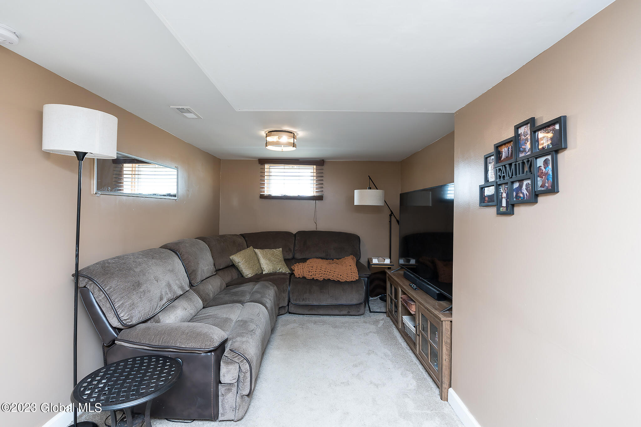 22 Tanglewood Road Colonie, NY 12205 - Photo 21 of 41 031-22-Tanglewood-Rd