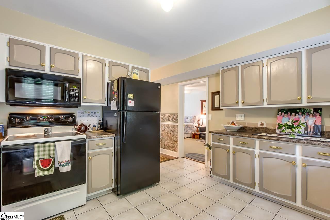 537 Rockmont Road Greenville, SC 29615 - Photo 17 of 36 Gallery Image 17