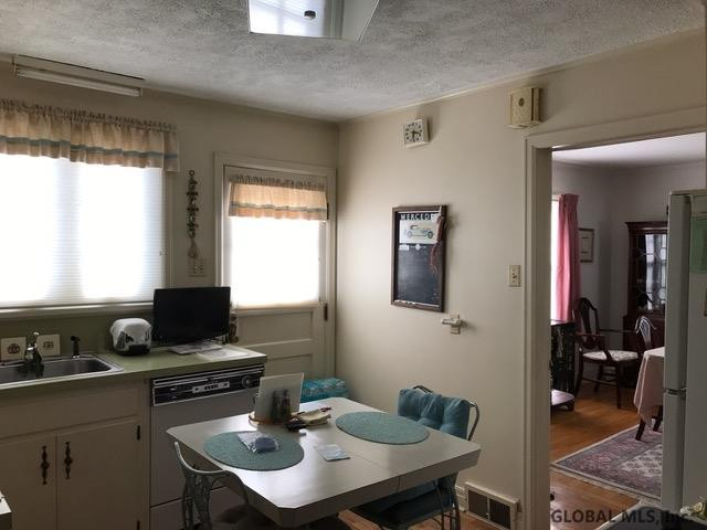21 Coolidge Road Amsterdam, NY 12010 - Photo 17 of 37 Photo 17