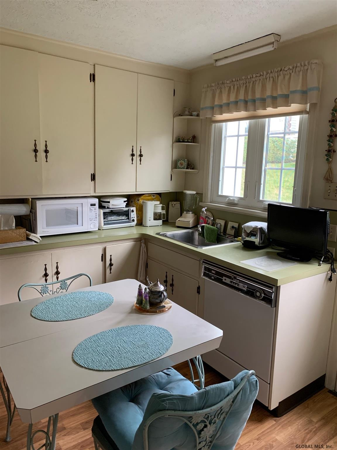 21 Coolidge Road Amsterdam, NY 12010 - Photo 19 of 37 Photo 19