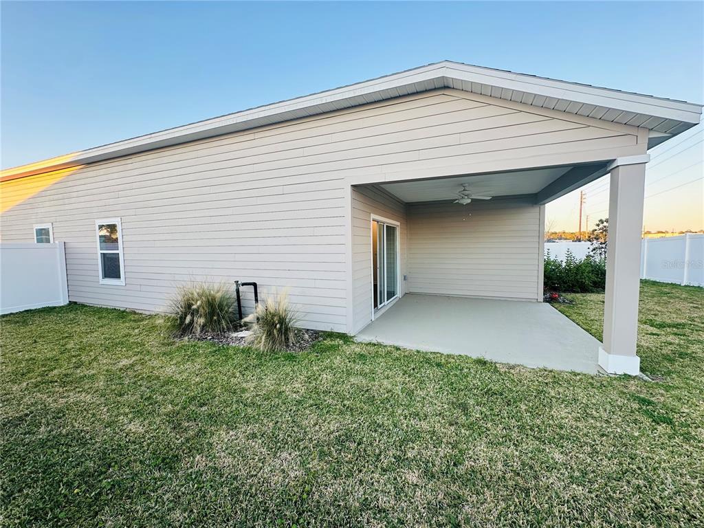 1139 Northwest 44th Court Road Ocala, FL 34482 - Photo 5 of 36 a view of an house with backyard