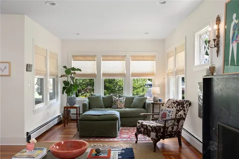 $889,000 | 229 6th Street, Providence, RI 02906