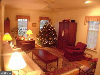 327 Portland Place Lititz, PA 17543 - Photo 2 of 10