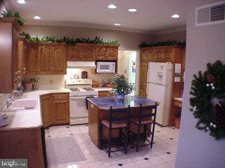 327 Portland Place Lititz, PA 17543 - Photo 4 of 10