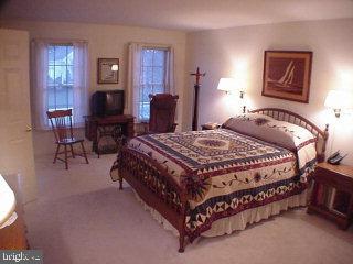 327 Portland Place Lititz, PA 17543 - Photo 5 of 10