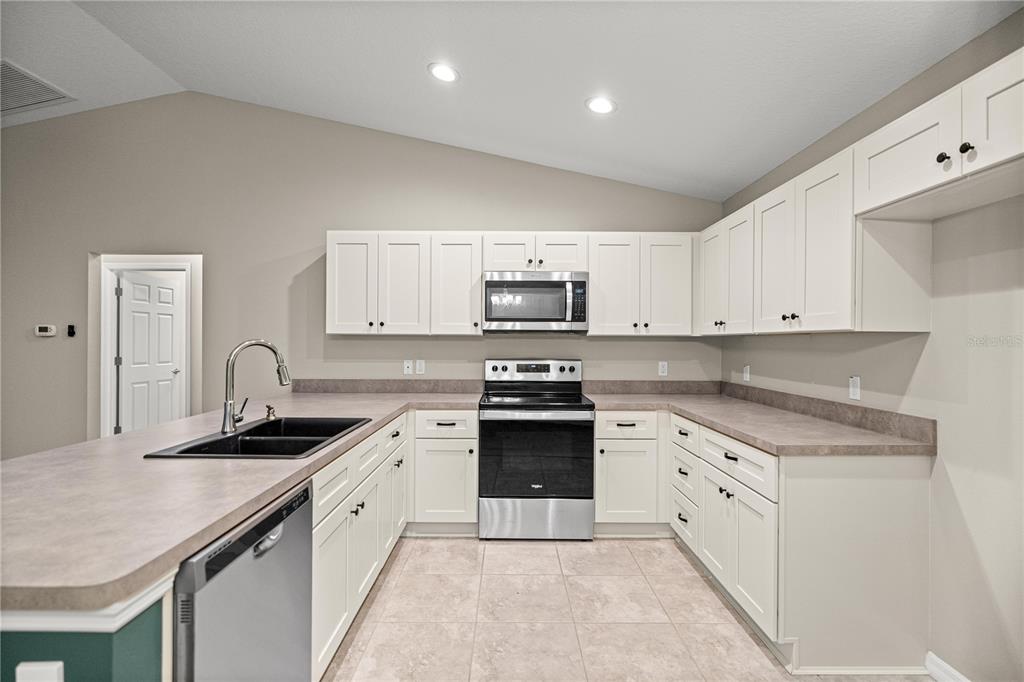 1453 Northeast 161st Place Citra, FL 32113 - Photo 7 of 22