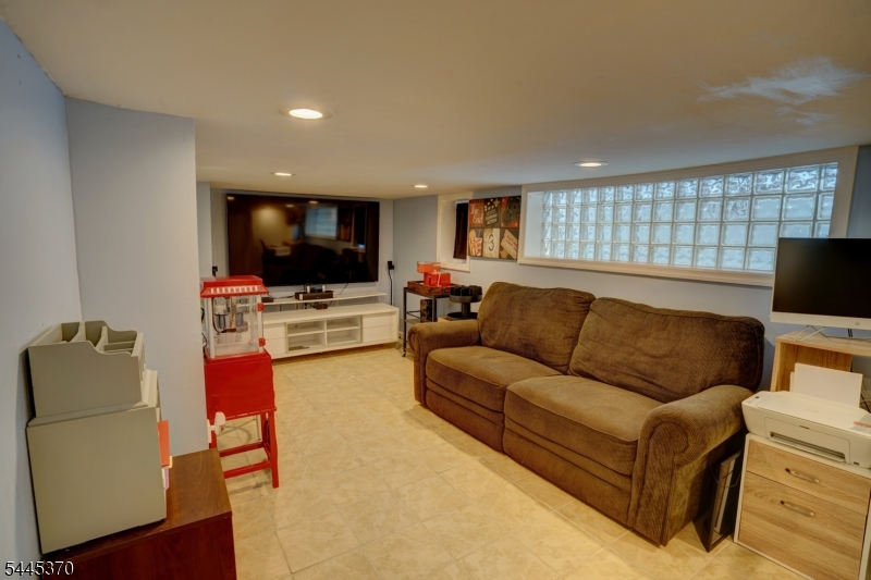 6 Grove Street Bloomfield, NJ 07003 - Photo 18 of 24