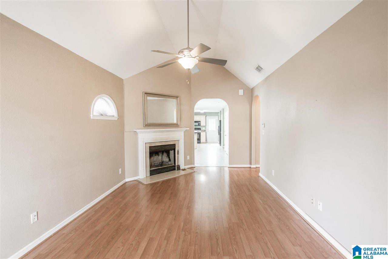 133 Mayfair Lane Calera, AL 35040 - Photo 4 of 26