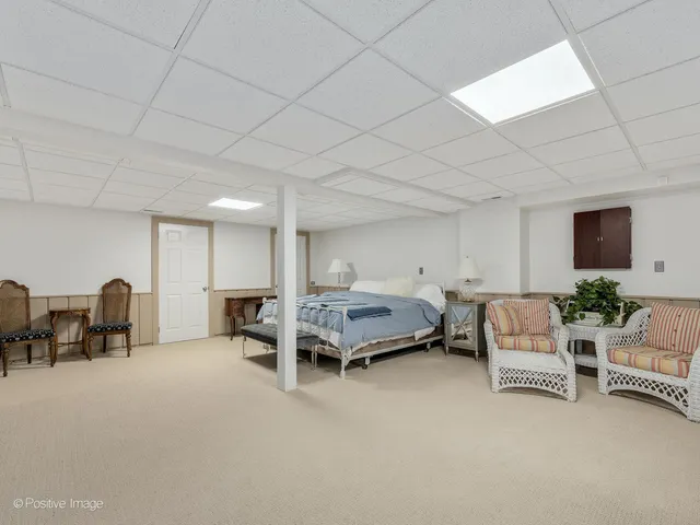 $525,000 | 1961 Wexford Circle, Wheaton, IL 60189