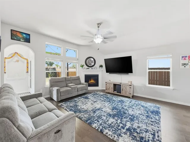 $2,850 | 11841 Kynborrow Road, Fort Worth, TX 76052