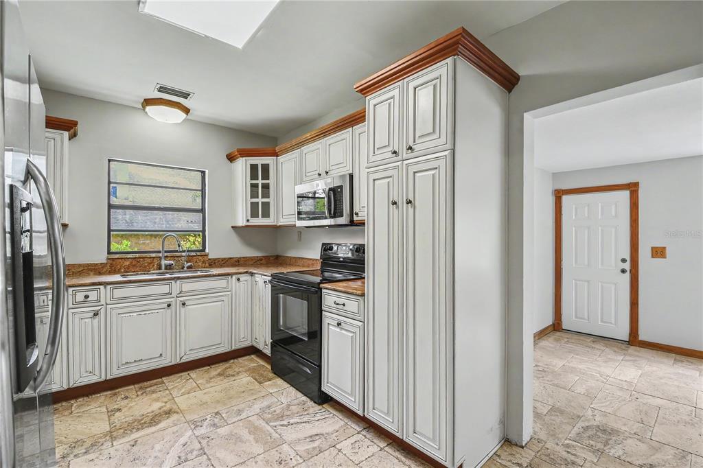 17305 Sherman Road Lutz, FL 33558 - Photo 31 of 89