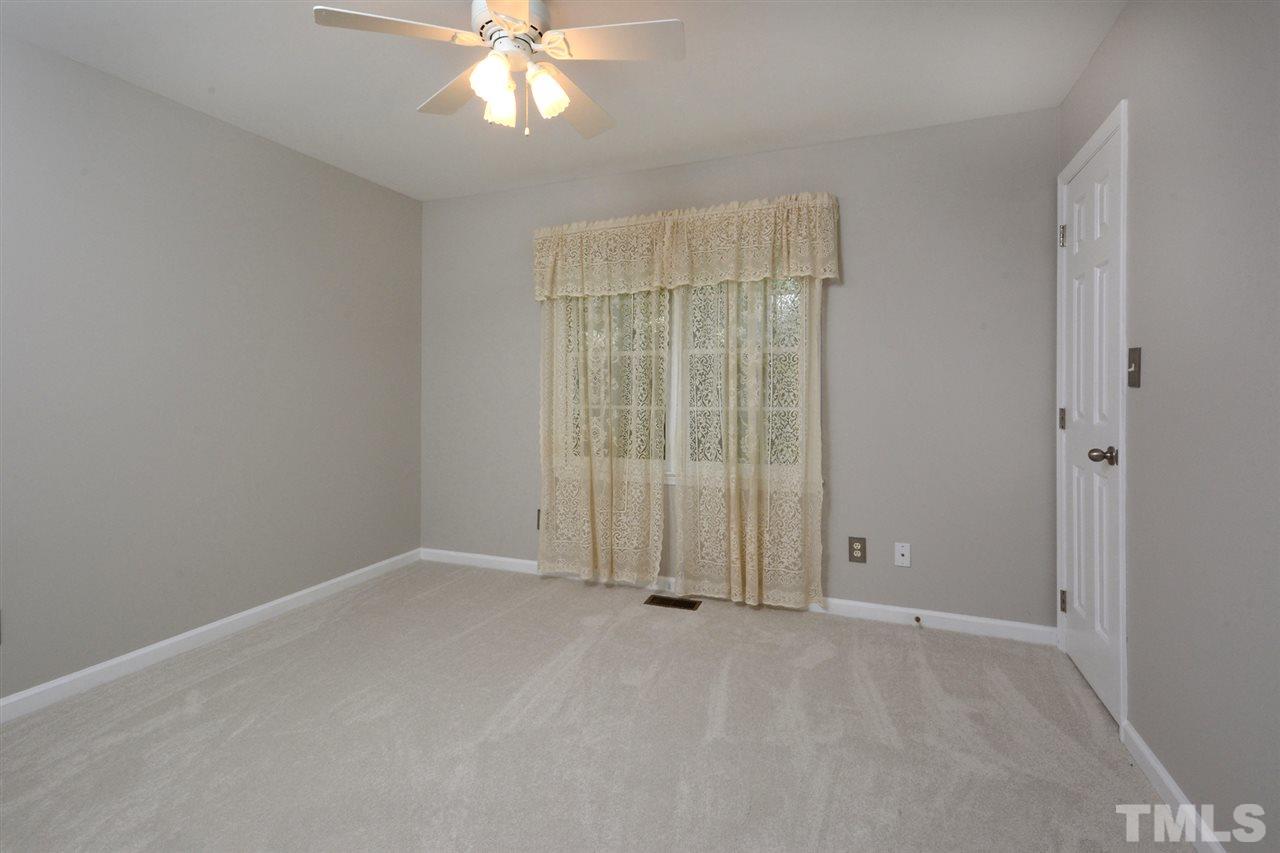 3216 Cromwell Road Durham, NC 27705 - Photo 10 of 19 Gallery Image 10