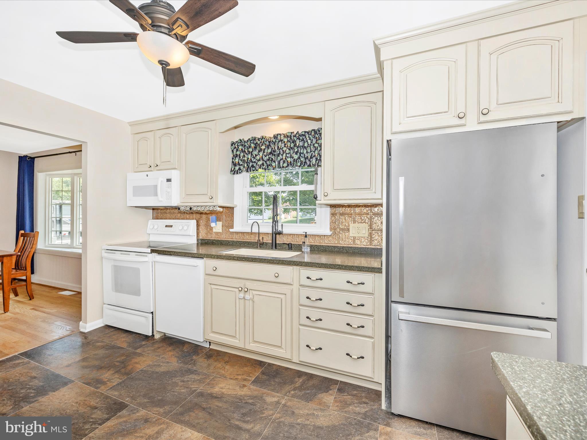 13826 Northcrest Road Hagerstown, MD 21742 - Photo 13 of 51 Kitchen