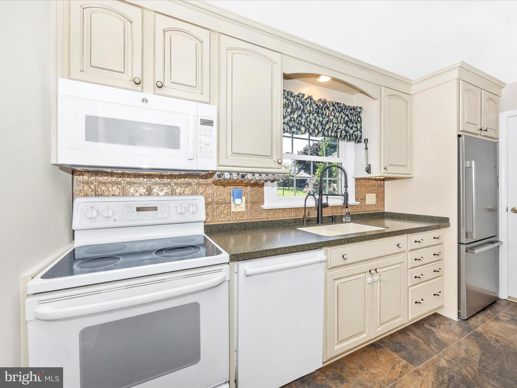 13826 Northcrest Road Hagerstown, MD 21742 - Photo 15 of 51 Kitchen