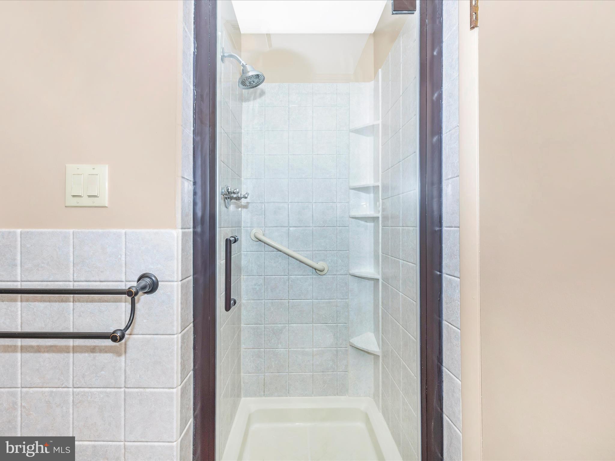13826 Northcrest Road Hagerstown, MD 21742 - Photo 20 of 51 Primary Bathroom